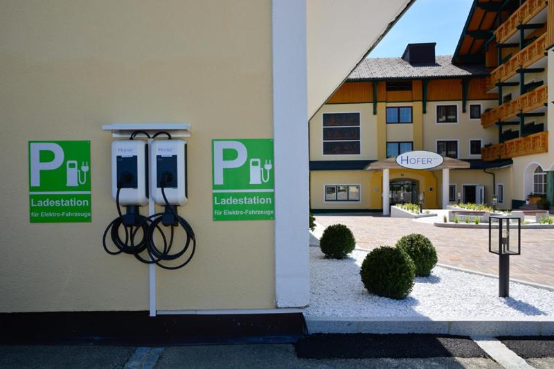 Ferienhotel Hofer Superior Strass im Attergau Luaran gambar