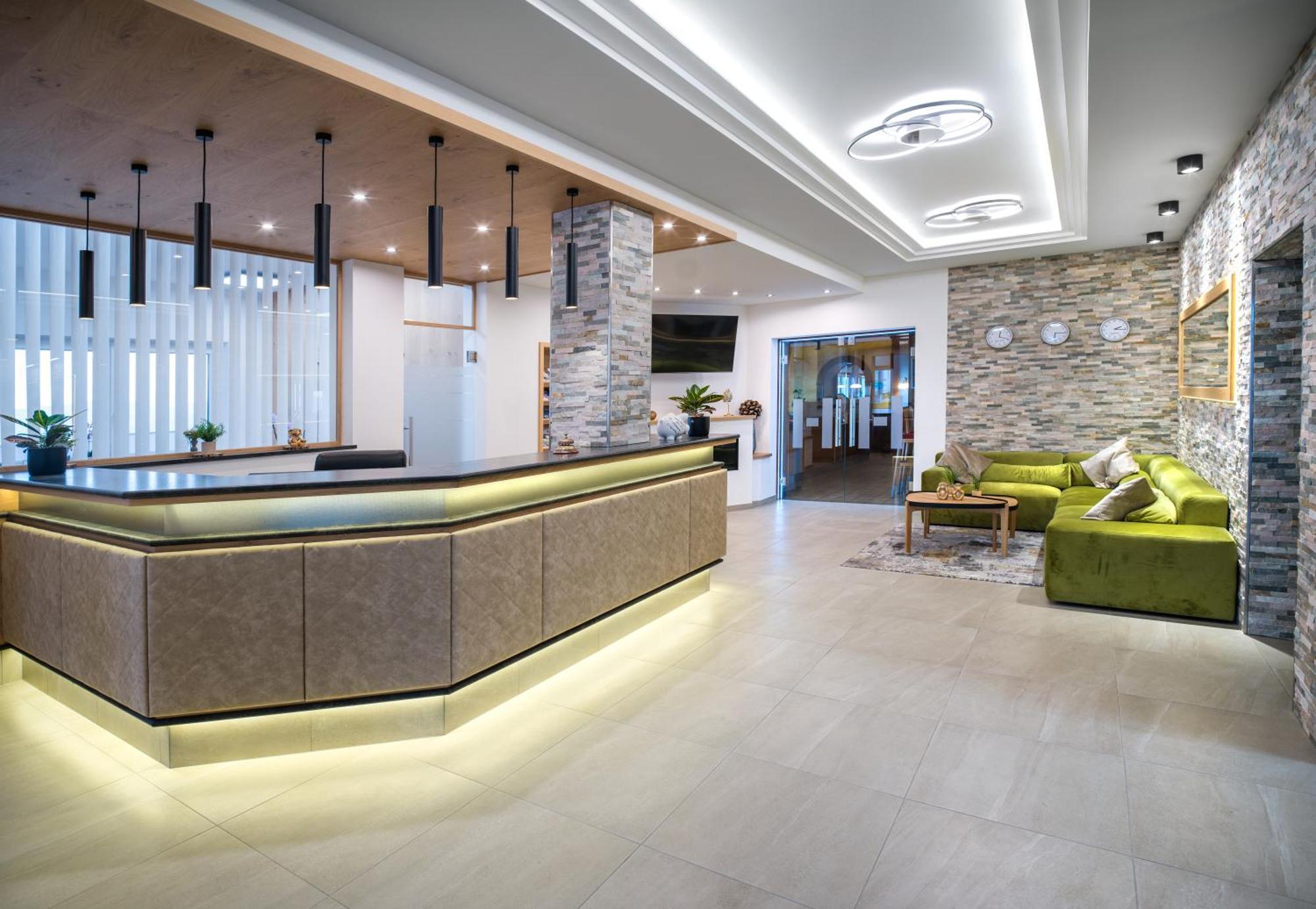 Ferienhotel Hofer Superior Strass im Attergau Luaran gambar