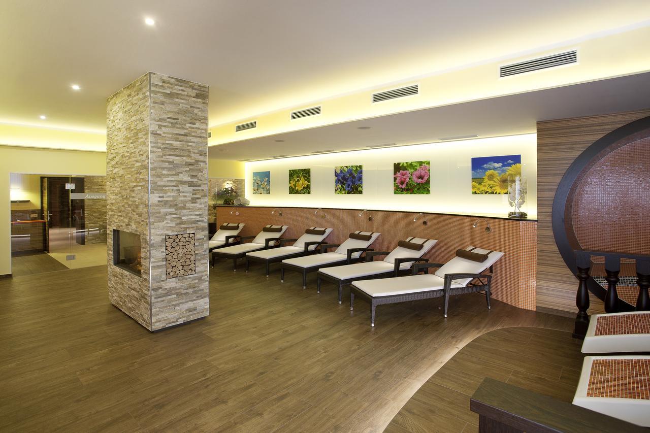 Ferienhotel Hofer Superior Strass im Attergau Luaran gambar